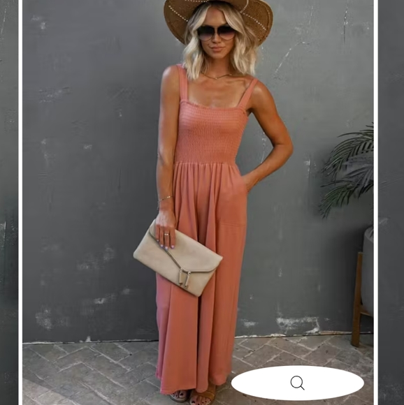 Vici Pants - Vici Mello day MATTEA SMOCKED POCKETED JUMPSUIT - SIENNA. Size medium.  The stra